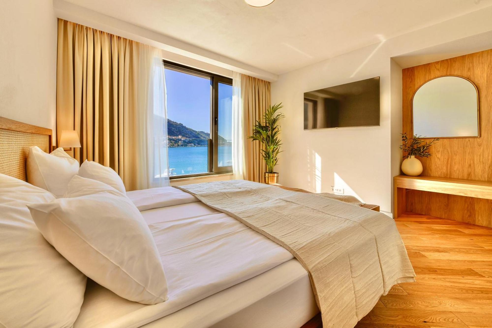 & - Of 5 Star Vila Dubrovnik